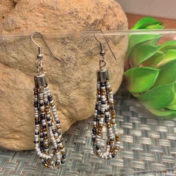 Seedbead drop earrings - Picture 1 of 3